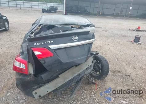 2017 Nissan Sentra S z USA, uszkodzony, nr VIN 3N1AB7AP7HY367968